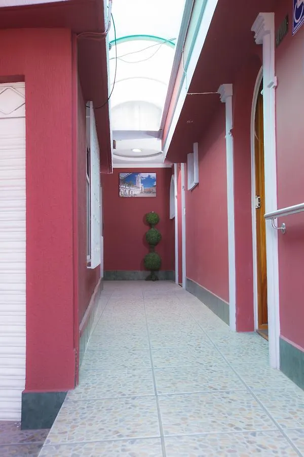 Hotel Plaza Del Teatro キト